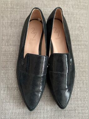 27 EDIT Black Lizard-Embossed Pointed Loafers